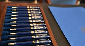 Multiple legal pens in a case.