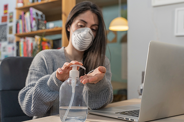 Businesswoman at home in quarantine